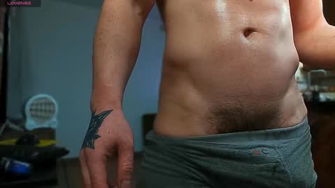 Snapshot of angelcabezaz chatting on January 8, 2025, 1:00 am NGEL. online show from January 8, 2025, 1:00 am