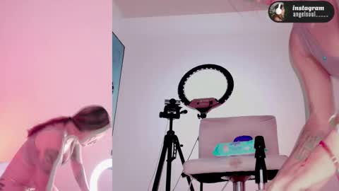 angel online show from March 1, 2026, 8:38 am