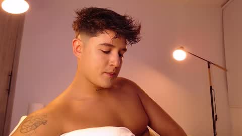 Angel online show from November 14, 2025, 12:42 am