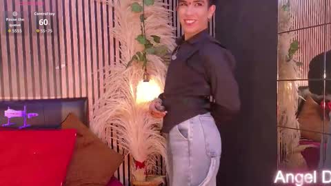 Angel dust online show from March 19, 2026, 3:32 am