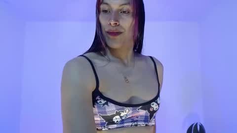 angele online show from October 8, 2025, 9:23 pm