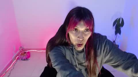 angele online show from October 29, 2025, 7:37 pm