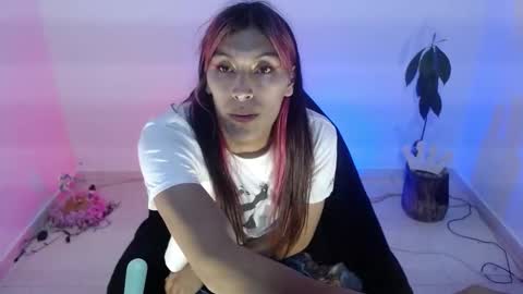 angele online show from November 18, 2025, 6:23 pm