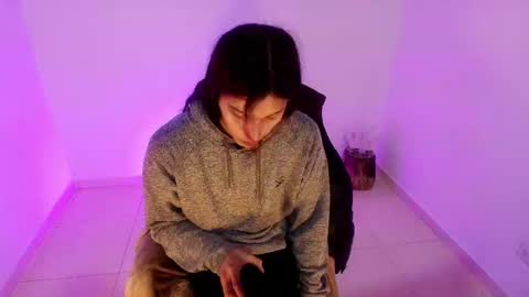 angele online show from March 4, 2026, 6:58 pm