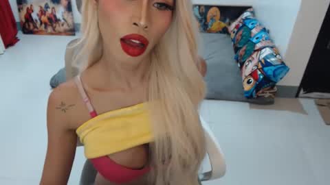 DIVINE ANGEL online show from November 26, 2025, 1:39 am