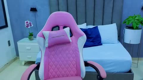 A N G E L I C A online show from October 13, 2025, 11:10 am