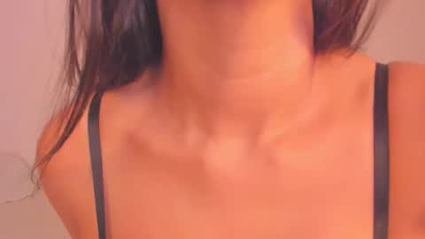 angelica_hot19 online show from April 1, 2026, 2:36 pm
