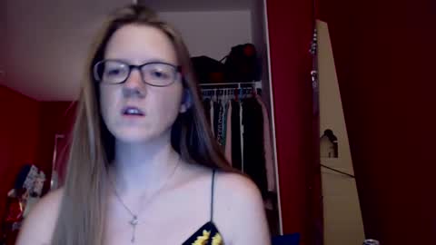 Snapshot of angelicangel3 chatting on October 1, 2025, 5:24 am AngelicAngel online show from October 1, 2025, 5:24 am