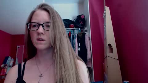 Snapshot of angelicangel3 chatting on October 27, 2025, 8:02 pm AngelicAngel online show from October 27, 2025, 8:02 pm