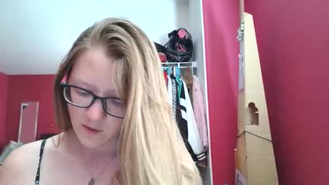 Snapshot of angelicangel3 chatting on February 28, 2026, 10:11 pm AngelicAngel online show from February 28, 2026, 10:11 pm