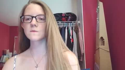 AngelicAngel online show from May 19, 2026, 2:07 am