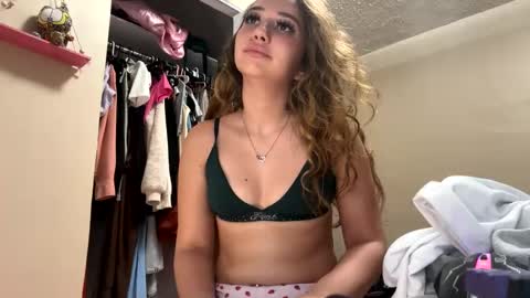 AngelicaSnow AngelParis online show from January 17, 2025, 12:31 am