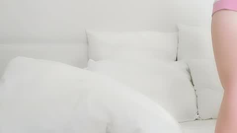 Angelic online show from April 28, 2026, 2:27 am