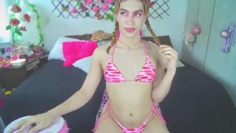 ANGELICUNTYXXX online show from August 4, 2026, 8:11 pm