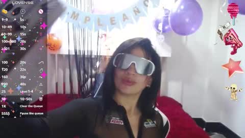 angelie online show from October 30, 2025, 7:43 am