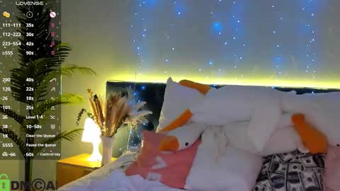 Snapshot of angelika_cute_ chatting on November 27, 2025, 12:56 am Angelika online show from November 27, 2025, 12:56 am
