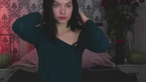 Angelika Rouge online show from December 19, 2025, 7:48 am