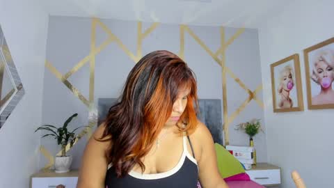 Snapshot of angelina_castro12 chatting on January 23, 2025, 3:26 am Angelina online show from January 23, 2025, 3:26 am