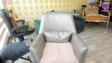 angelina_class_7 online show from October 30, 2025, 3:35 pm