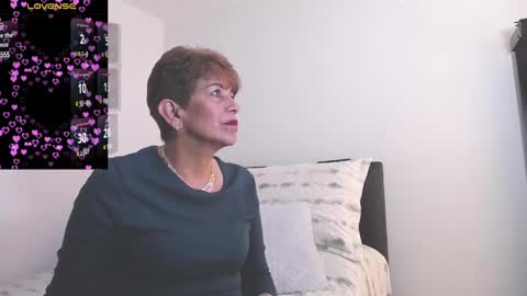 Snapshot of angelina_stone_65 chatting on February 5, 2025, 9:50 pm Angelina online show from February 5, 2025, 9:50 pm