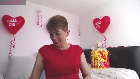 Snapshot of angelina_stone_65 chatting on February 13, 2025, 9:27 pm Angelina online show from February 13, 2025, 9:27 pm