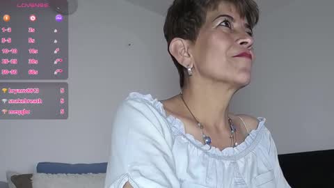 Snapshot of angelina_stone_65 chatting on February 22, 2025, 7:03 pm Angelina online show from February 22, 2025, 7:03 pm