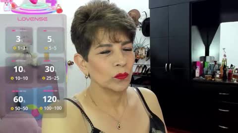 Snapshot of angelina_stone_65 chatting on October 14, 2025, 11:05 pm Angelina online show from October 14, 2025, 11:05 pm