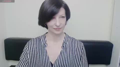 Snapshot of angelinalov_ chatting on February 24, 2025, 10:59 am Angelina online show from February 24, 2025, 10:59 am