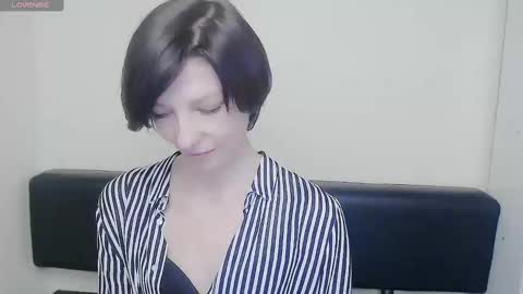 Snapshot of angelinalov_ chatting on February 25, 2025, 10:37 am Angelina online show from February 25, 2025, 10:37 am