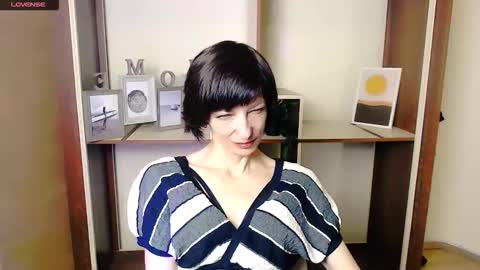 Angelina online show from October 7, 2025, 6:54 am