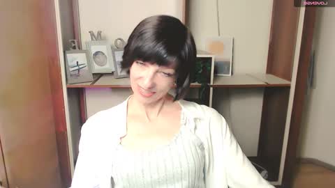 Snapshot of angelinalov_ chatting on October 20, 2025, 7:20 am Angelina online show from October 20, 2025, 7:20 am