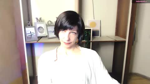 Snapshot of angelinalov_ chatting on October 21, 2025, 7:20 am Angelina online show from October 21, 2025, 7:20 am