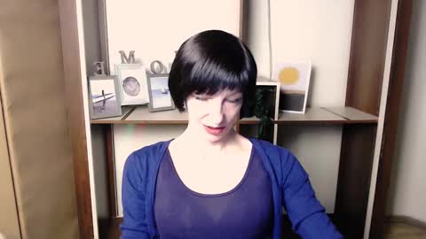 Snapshot of angelinalov_ chatting on December 1, 2025, 11:26 am Angelina online show from December 1, 2025, 11:26 am