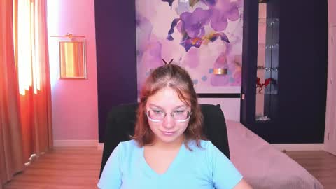 AngelinaLow online show from September 22, 2025, 11:23 am