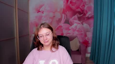 AngelinaLow online show from November 4, 2025, 12:26 pm