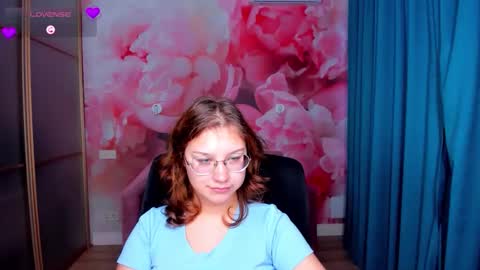 AngelinaLow online show from November 25, 2025, 12:38 pm