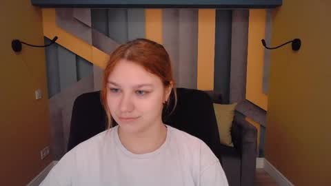 AngelinaLow online show from April 27, 2026, 11:19 am