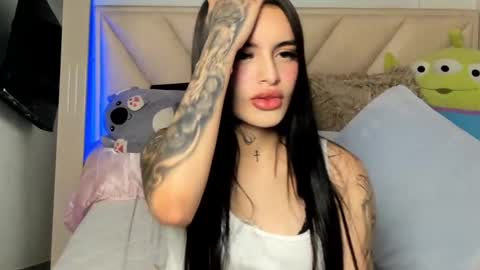 Angeline Smith  online show from March 7, 2025, 10:56 am