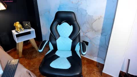 Angeline online show from February 23, 2025, 7:28 pm