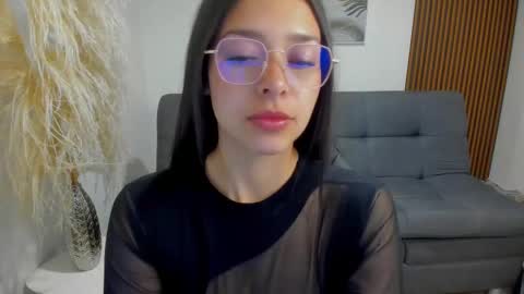 angeline_davies online show from September 15, 2025, 1:33 pm
