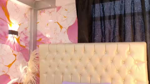 angeline_scot online show from May 4, 2026, 12:45 pm