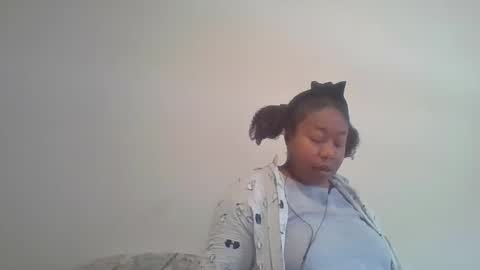 Snapshot of angeliquebelcaliz chatting on January 17, 2025, 2:39 pm angeliquebelcaliz online show from January 17, 2025, 2:39 pm