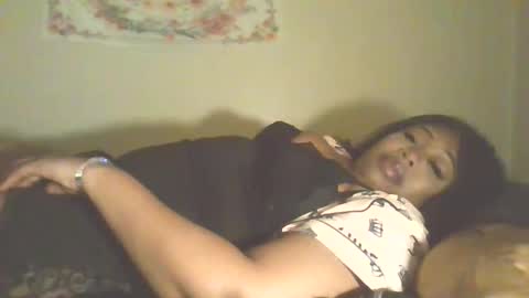 angeliquebelcaliz online show from May 16, 2026, 3:36 am