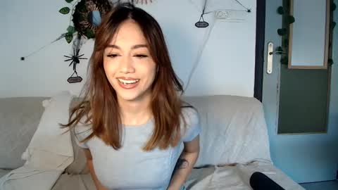 angelkath online show from October 18, 2025, 4:30 pm