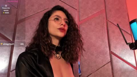 Snapshot of angell_bell chatting on February 4, 2025, 7:55 pm Angel online show from February 4, 2025, 7:55 pm