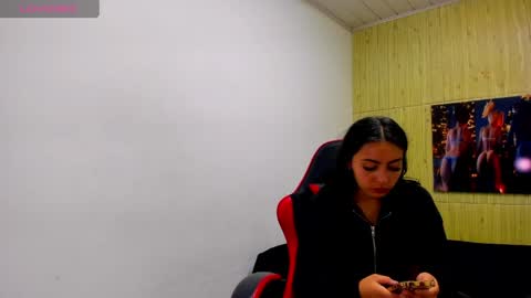 Snapshot of angell_cooper8 chatting on May 5, 2026, 12:13 pm Angell cooper8 online show from May 5, 2026, 12:13 pm