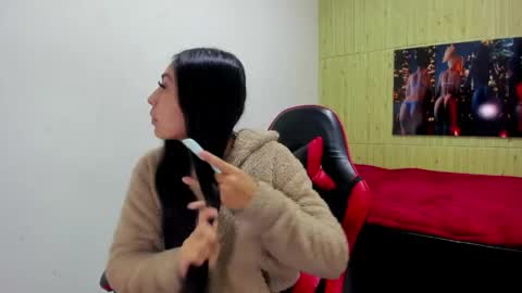 Snapshot of angell_cooper8 chatting on May 23, 2026, 12:20 pm Angell cooper8 online show from May 23, 2026, 12:20 pm
