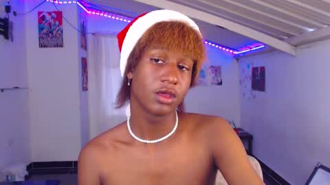 Snapshot of angell_dustt chatting on December 23, 2024, 10:23 pm Danielle online show from December 23, 2024, 10:23 pm