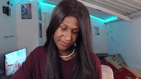 Snapshot of angell_dustt chatting on December 25, 2024, 4:12 am Danielle online show from December 25, 2024, 4:12 am