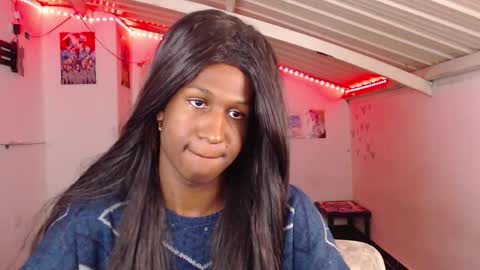 Snapshot of angell_dustt chatting on January 2, 2025, 4:20 am Danielle online show from January 2, 2025, 4:20 am